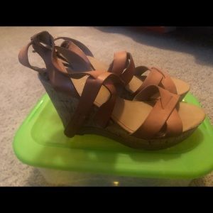 Women’s wedge heel sandals